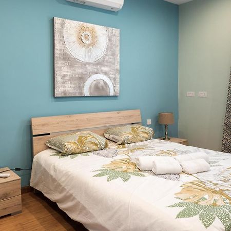 Entire Luxury Sliema Townhouse Steps From Beach Экстерьер фото