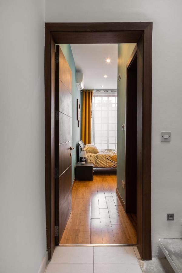 Entire Luxury Sliema Townhouse Steps From Beach Экстерьер фото