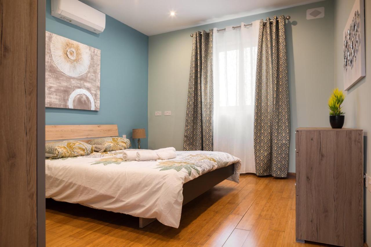 Entire Luxury Sliema Townhouse Steps From Beach Экстерьер фото
