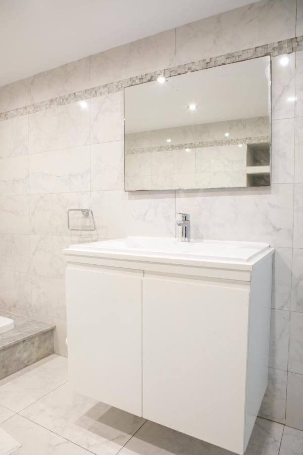 Entire Luxury Sliema Townhouse Steps From Beach Экстерьер фото