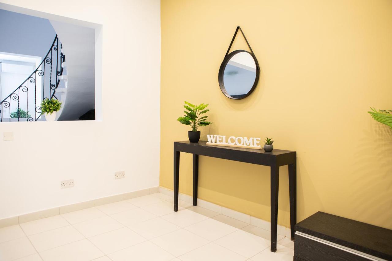 Entire Luxury Sliema Townhouse Steps From Beach Экстерьер фото